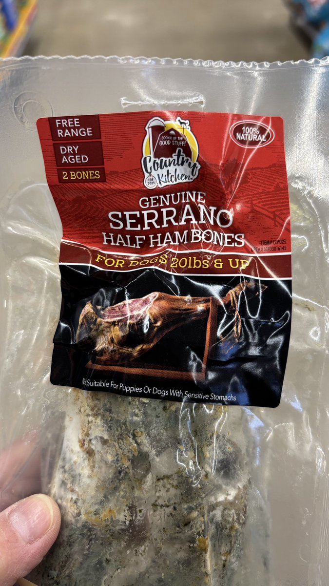 ckeith127's tweet photo. Do better @Walmart  not checking dog bones for pets? #mold #countrykitchen #dogbones https://t.co/7nEq3KZJRu
