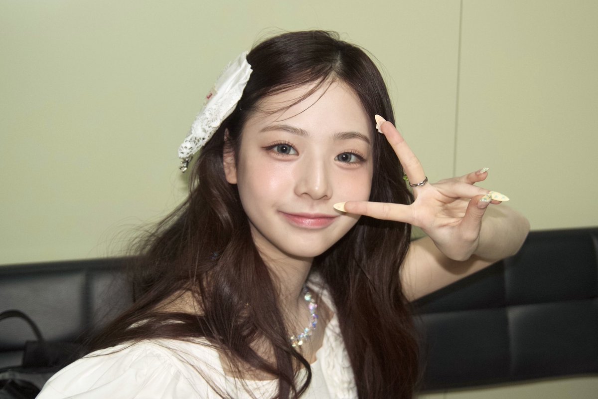 UNIS_offcl's tweet photo. 세상 사람들 여기좀 보세요~
우리 서원이 오늘 생일이니까💕🥳

#UNIS #유니스 
#YUNHA #방윤하 https://t.co/FwOkITAq4l