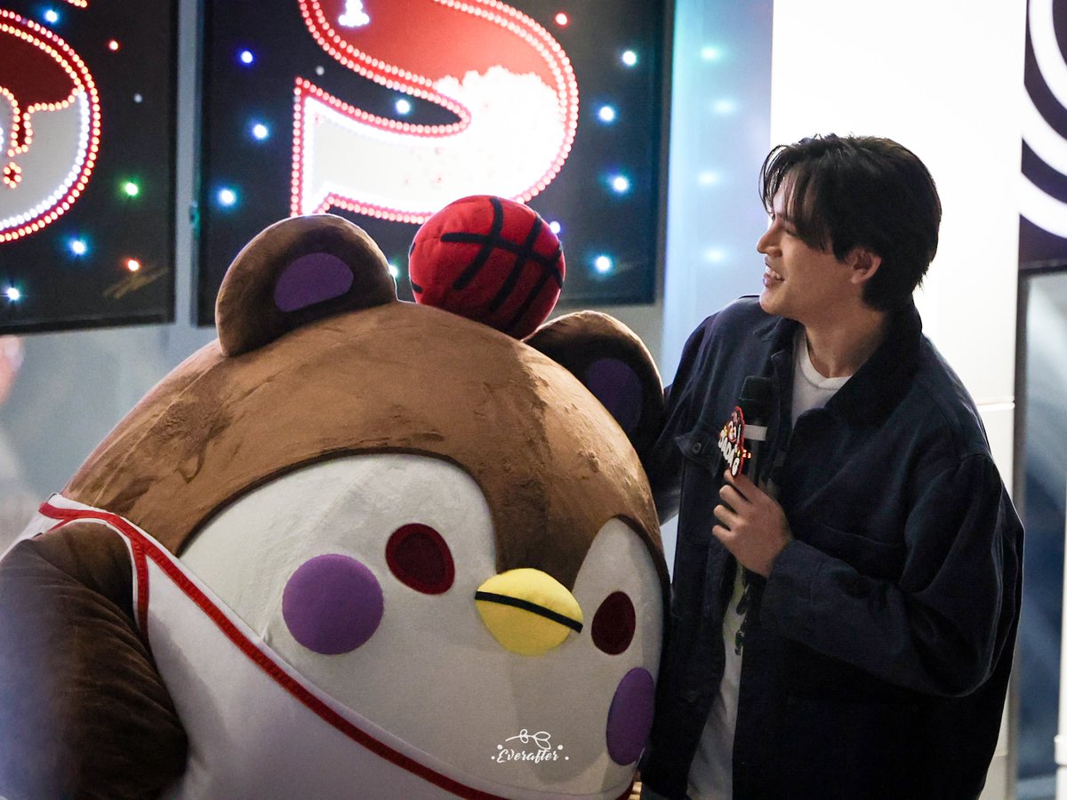 Everafter_jg's tweet image. กวิ้นอ้อน dadaG น่ารักมากก 😆 เอ็นดูไอต้าว 🤏🏻

JOSSGAWIN GUINZLY FAM GREETING

#สนามอ่านเล่น2026xJossGawin
#JossGawin #GawinCaskey #GUINZLY