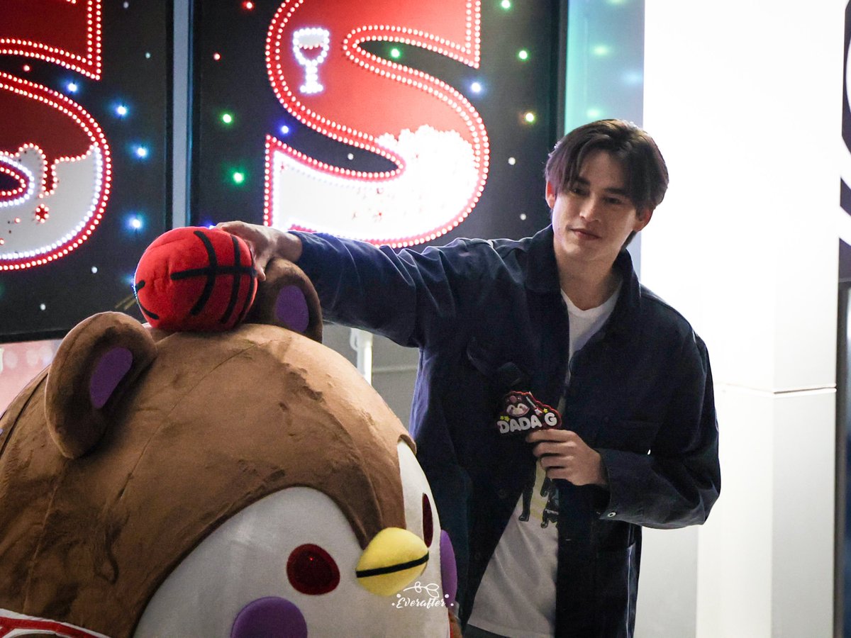 Everafter_jg's tweet image. กวิ้นอ้อน dadaG น่ารักมากก 😆 เอ็นดูไอต้าว 🤏🏻

JOSSGAWIN GUINZLY FAM GREETING

#สนามอ่านเล่น2026xJossGawin
#JossGawin #GawinCaskey #GUINZLY