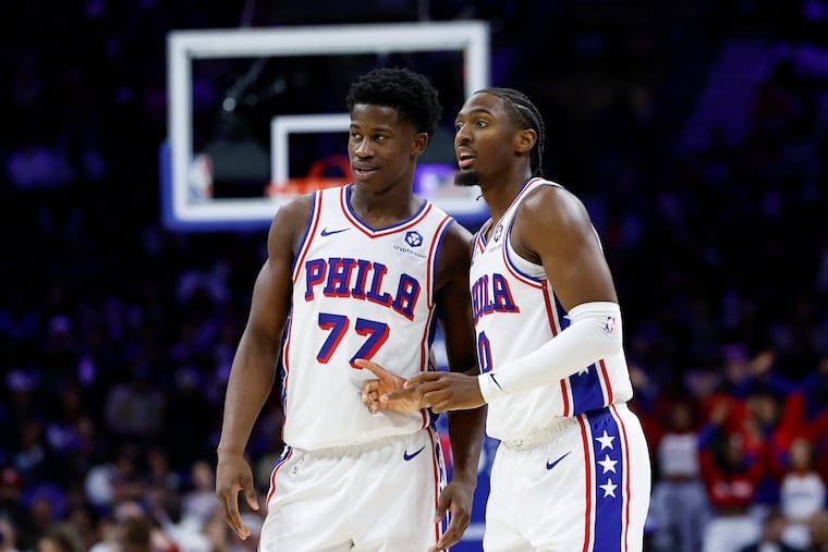 nbaglizzmaster's tweet photo. Tyrese and VJ tonight in the loss to the hornets
15 points 
5/23 fg 
DUO OF PURE ASS 🔥🔥🔥
#NBA #ass https://t.co/0n6JAAa8sa