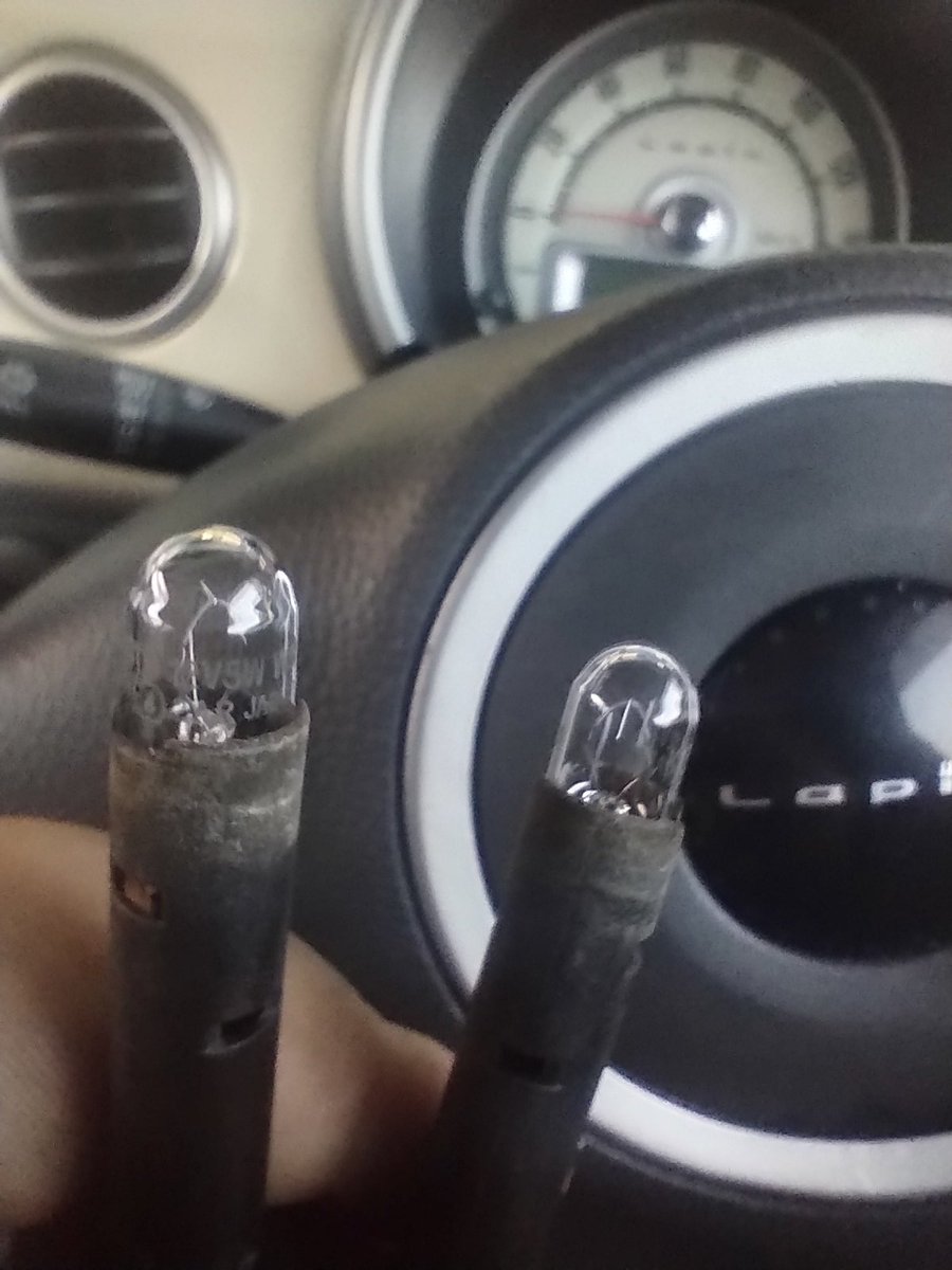 cise79's tweet image. うち着て早々車幅灯切れやがって
ソケット長すぎてコネクタ毎外れないし、コネクタ固着で外れんしで…

コイツもわからせが必要と見た