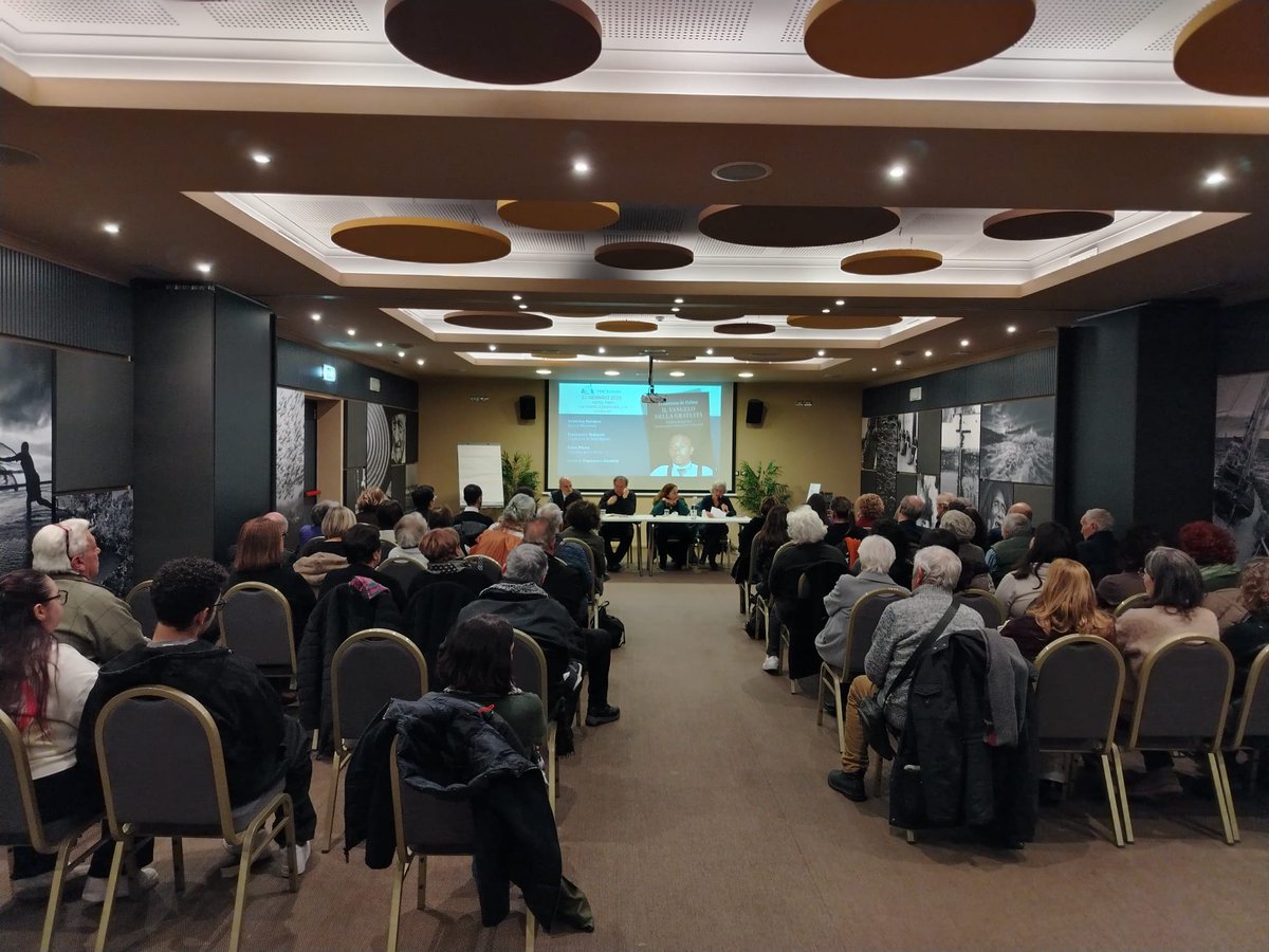 picturesse's tweet photo. .@santegidionews pictures from the world: Fiumicino, Italy - Presentation of "The Gospel of Gratuitousness", story of the martyr Floribert Bwana Chui ... https://t.co/NMAjrAi0gm https://t.co/xJbMwlohH4