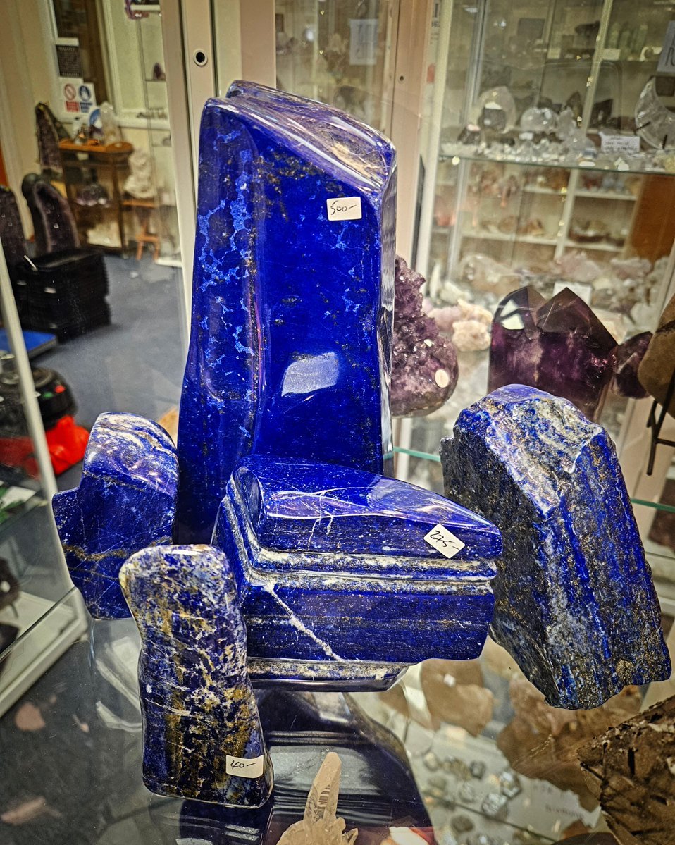 Lapis Lazuli is blue because of the high concentration of the mineral lazurite. This is caused by the mineral being trapped within the structure at it's formation. Pyrite &amp; calcite are included &amp; give it its sparkle &amp; white veining which  affect the intensity of the blue 💙💎🤩