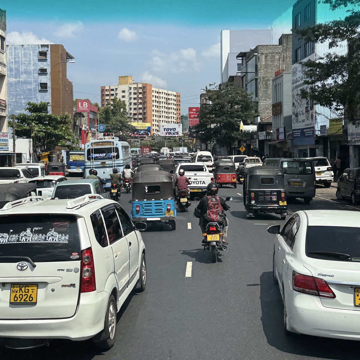 TheBarmyArmy's tweet photo. Matchday in Colombo! 🏏

On our way to the Premadasa Stadium for the third and final ODI 🏴󠁧󠁢󠁥󠁮󠁧󠁿

#SLvENG https://t.co/SRCFhSIfTD