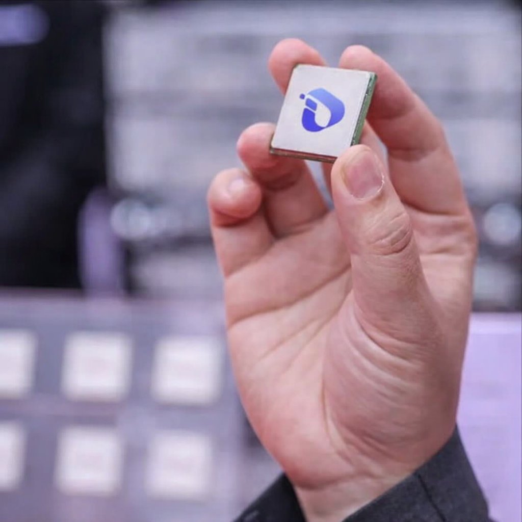 interlinklabsvn's tweet photo. There are many questions about when the token will be listed on exchanges for trading. Below is the most easy-to-understand process so we can grasp the roadmap and patiently wait for the official announcement from the InterLink dev team.

1. Testnet

Mining $ITLG
Security Group

2. Verified $ITLG

Checklist,KYC approved by NYSE (additional new features will be updated based on official announcements @inter_link , if any)
Create & verify the ITLX Wallet (additional new features will be updated based on official announcements, if any @inter_link)
Verified $ITLG based on HCS and ACS 

3. Confirmation of eligible $ITLG

Eligible $ITLG is confirmed and moved to Step 3: Migration

4. Migration

Eligible $ITLG will be locked / in locking status to receive $ITL
Transition to the Enclosed Mainnet

5. Enclosed Mainnet (Private Mainnet)

The blockchain mainnet is running live
Not yet connected to exchanges or external blockchains

6. Open Mainnet

Open Mainnet is the phase where the blockchain is fully opened, allowing free connections with external systems (exchanges, external wallets, other blockchains).
This is different from the Enclosed Mainnet, which only operates internally.

According to @kv_interlink @inter_link @itlx_defi , Q1 2026 is a critical phase. The entire team must focus on launching the mainnet and conducting the first ITLG verification.
We are in step 2

We kindly ask the community to remain patient and wait for official announcements from the project. True and sustainable projects are not built for short-term gains, but are forged in the harsh and volatile conditions of the market. By staying united, patient, and focused on long-term value, we are building @inter_link to stand strong in the middle of the storm — not just to survive it, but to grow beyond it.
#Interlink #ITLG #ITL