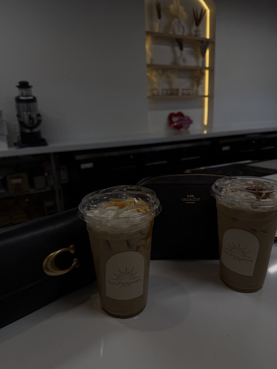 killmiax's tweet image. I love cutee cafes