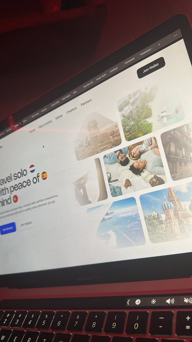 Atom the UiUx Designer tweet media