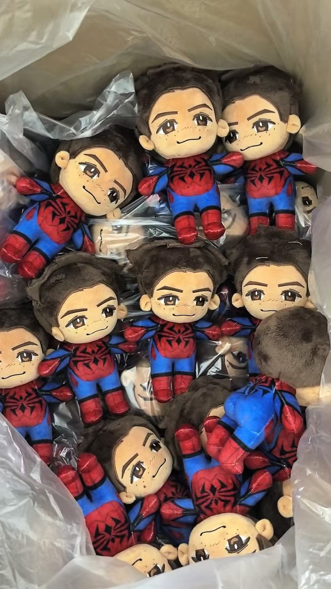 AztexArts's tweet photo. HIII GUYS!! update on the spiderfist plushies: they're all made, the minor adjustments (such as the bangs) are expected to be fully completed tomorrow and shipped out the day after hihi 🫶🏻 https://t.co/787nbVQxiw