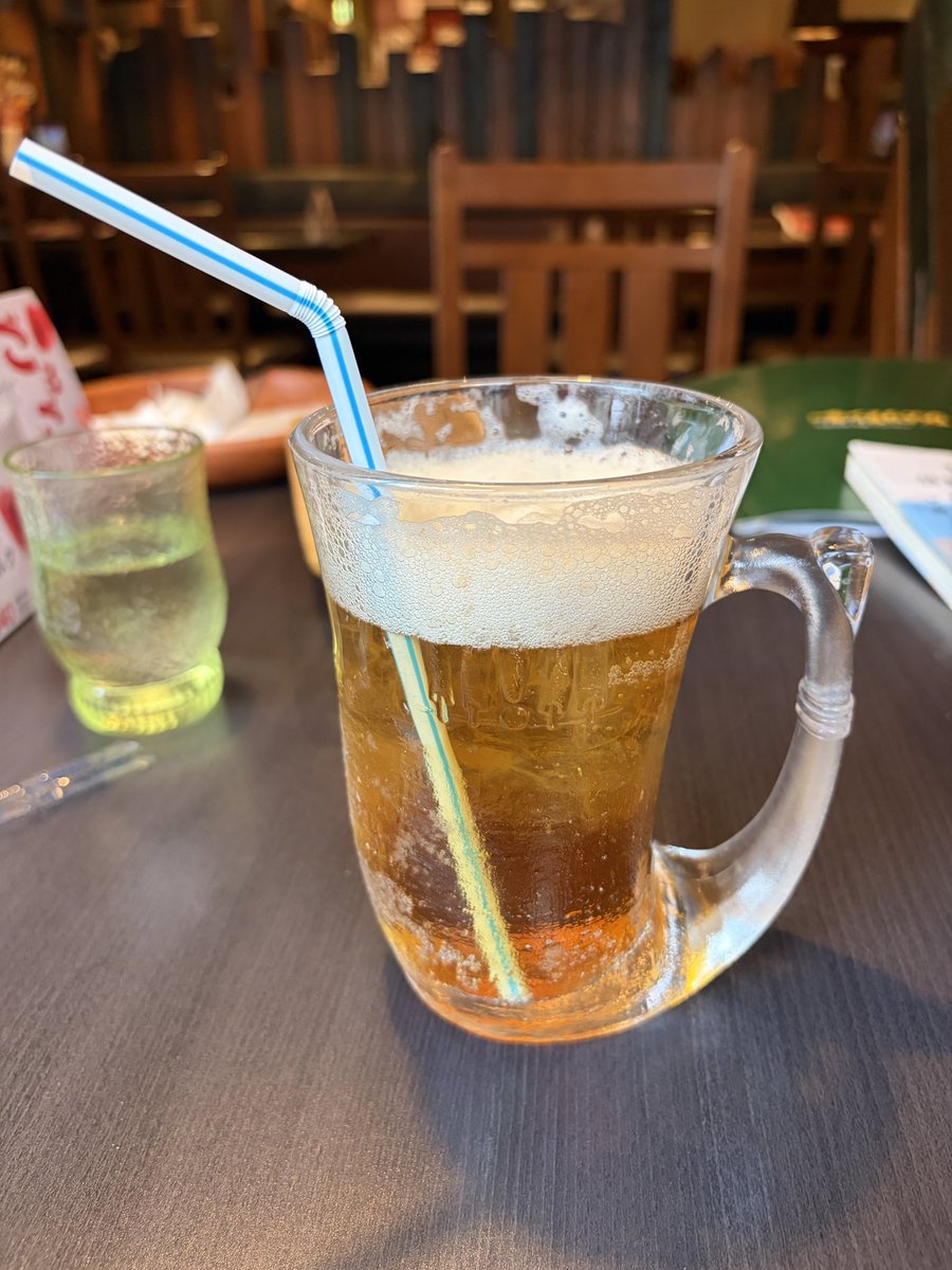 ソフドリ頼んだけどビールみたいなビジュでうれしい