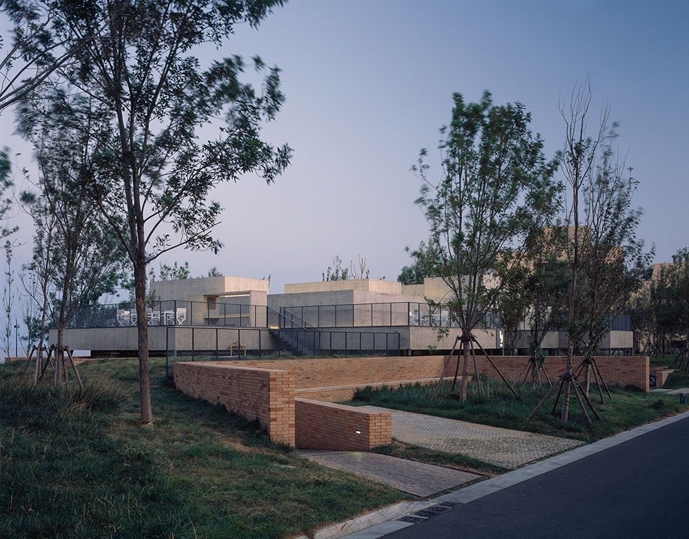 locusspaceart's tweet photo. 📍 Seashore Library (Aranya) 
✍️ Vector Architects 
🌍 Qinhuangdao, Çin  
📅 2015 
🏆 Archmarathon Awards 2016 (Overall Winner), Iconic Awards 2016

#vectorarchitects #seashorelibrary #concretearchitecture #brutalism #sacredspaces https://t.co/foaoMaiIUC