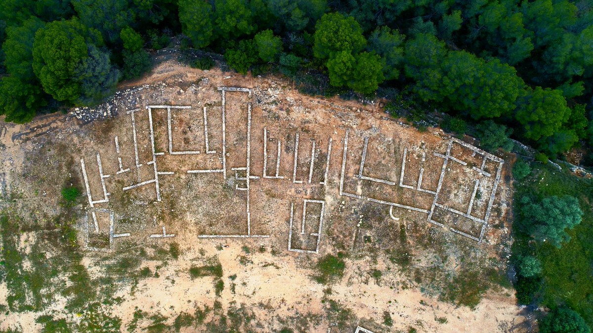 TerresdeMestral's tweet photo. Bon dia, gràcies a la recuperació del #patrimoni podem gaudir d'aquesta joia a les #TerresDeMestral 💎😍
Sabeu on som?🧐

Foto: @TTivissa 
#PatrimoniCultural
#PatrimoniHistòric
#panoràmiques imponents
#KUM
#BCIN
#airelliure
#OutdoorPark de #mar i #muntanya
#DeLEbreALaMediterrània https://t.co/kJrBVDIv4a