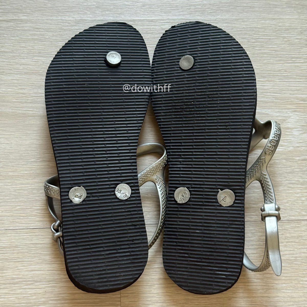 dowithff's tweet image. #ส่งต่อ รองเท้าแตะ Havaianas 🩴

(BR 35-36) = 37-38

490 from 1,090

#รองเท้ามือสอง #ส่งต่อรองเท้า #เสื้อผ้ามือสอง #ส่งต่อhavaianas #ส่งต่อholster #ส่งต่อรองเท้า #โล๊ะตู้เสื้อผ้า #ส่งต่อเสื้อผ้า #ส่งต่อstylist #ส่งต่อcintage #ส่งต่อเสื้อผ้ามือ2 #ส่งต่อbrandy