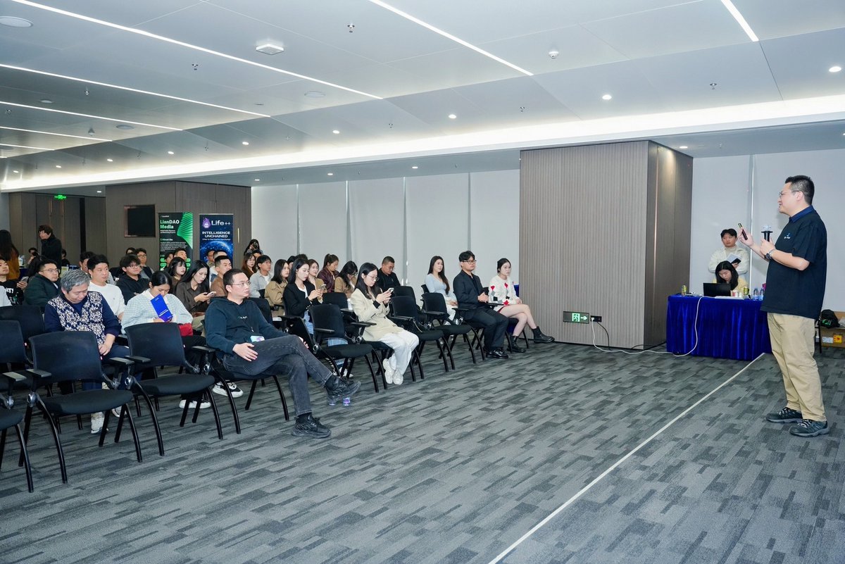 DigitShield_ZH's tweet photo. 📍 深圳现场|Digital Shield 参与 2026 Web3 行业交流会暨颁奖典礼,
和开发者、项目方、长期主义者一起聊真实安全场景与 Web3 的 2026 方向 🔥
#DigitalShield #Web3Security #ChainInsight #Blockchain2026 https://t.co/uizkgd9DXq
