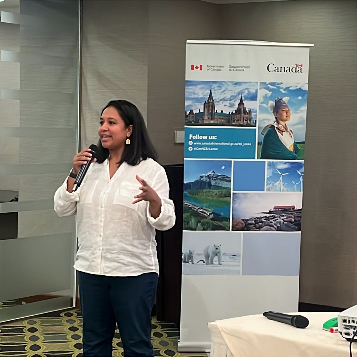 SociallyBlog tweet media