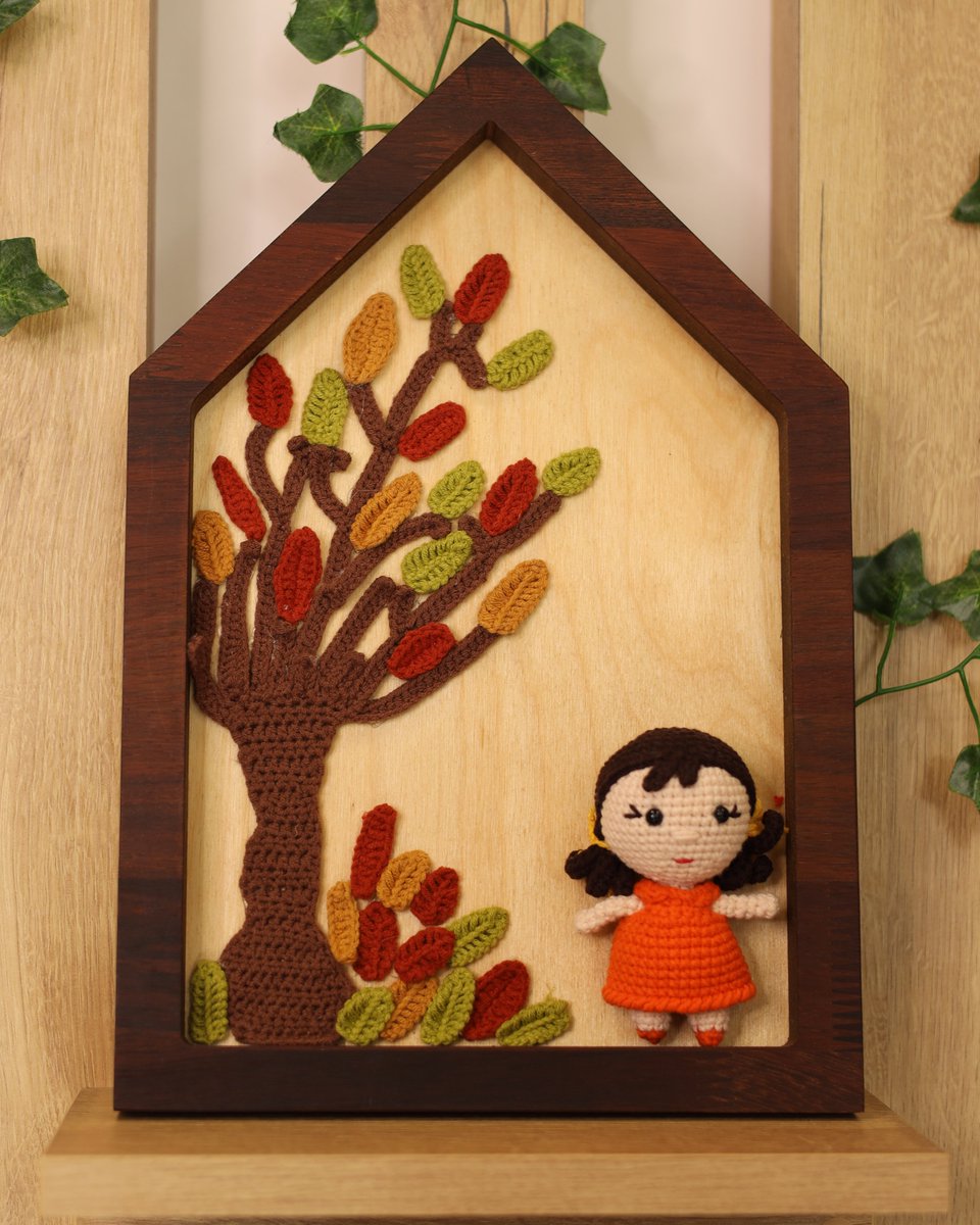 El yapımı kapı süsü.
Ahşap çerçeve, örgü detaylar ve zamansız bir kompozisyon.
Mekâna karakter katar, hediye olarak da güçlü bir tercih.
🌐 Online sipariş: anatoya.com
📞 İletişim: 0531 397 31 21
#Anatoya #KapıSüsü #ElYapımı #Dekorasyon #ÖzelTasarım