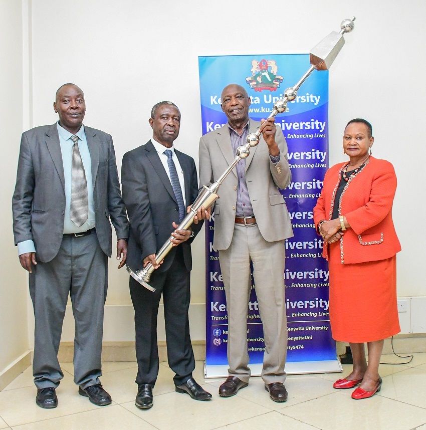 KenyattaUni's tweet image. Seamless leadership transition at Kenyatta University! 🎓 Prof. John Okumu receives the instruments of power from outgoing VC, Prof. Paul Wainaina, as the university ushers in a new chapter of academic excellence. #KenyattaUniversity #LeadershipTransition #HigherEducationKE