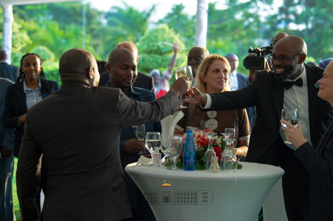 CeeacBurundi's tweet photo. 🇧🇮 Le 14 janvier 2026,  Monsieur Marcelino NKO ROKU , Représentant  @CeeacBurundi a pris part, au Palais Ntare Rushatsi, à la cérémonie d’échange de vœux 2026 entre S.E. Évariste Ndayishimiye, Chef d'Etat, et le corps diplomatique et consulaire . 
@CEEAC_ECCAS 
. https://t.co/flDMcwD1Kc