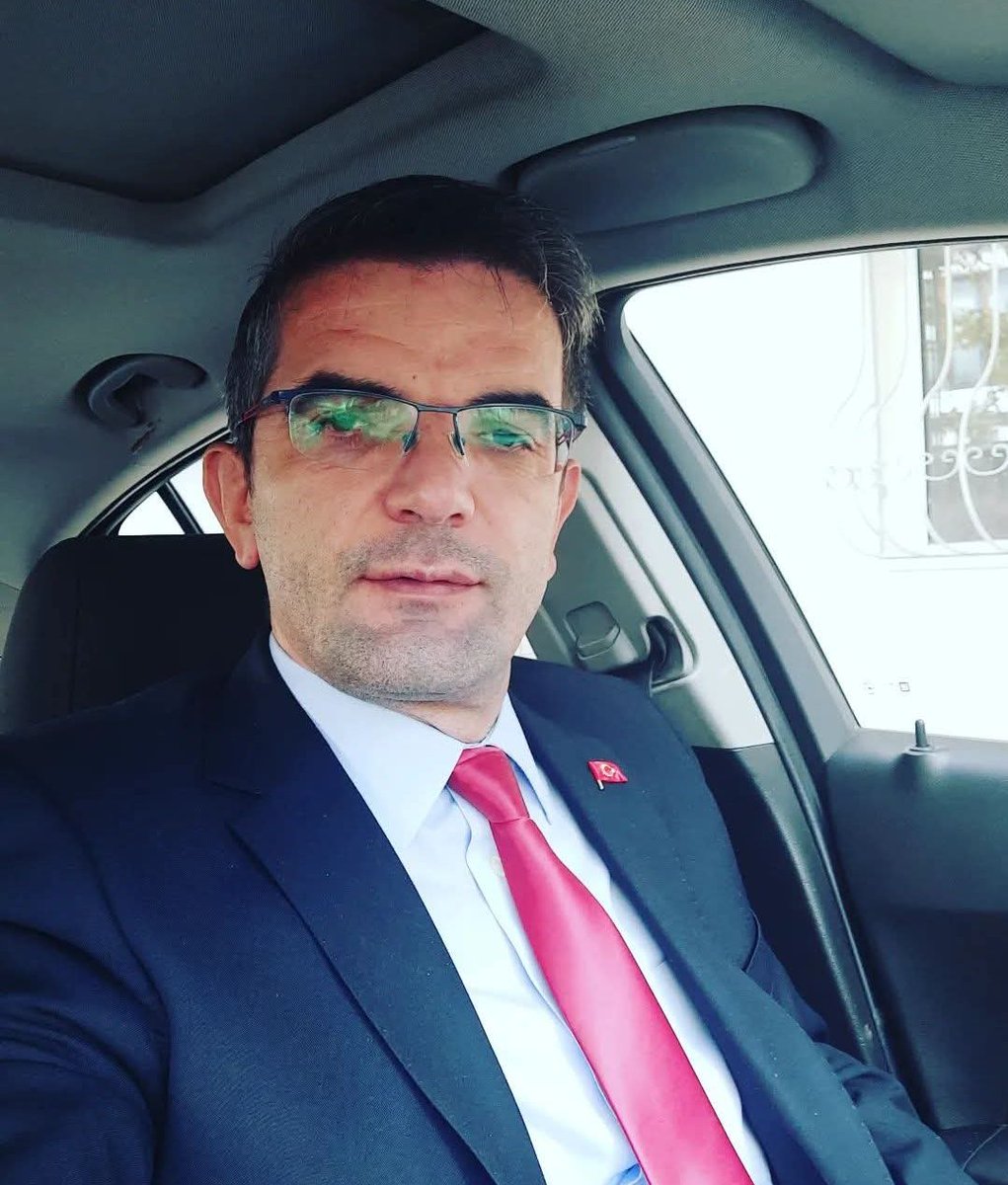 İnsan doğmak şans, insan kalmak ise sadece hüner...