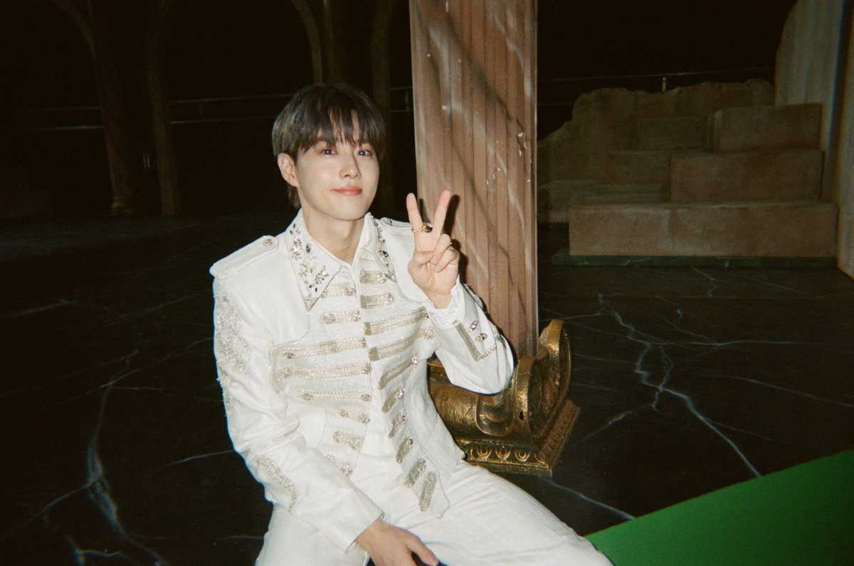 가을🧡💙 tweet media