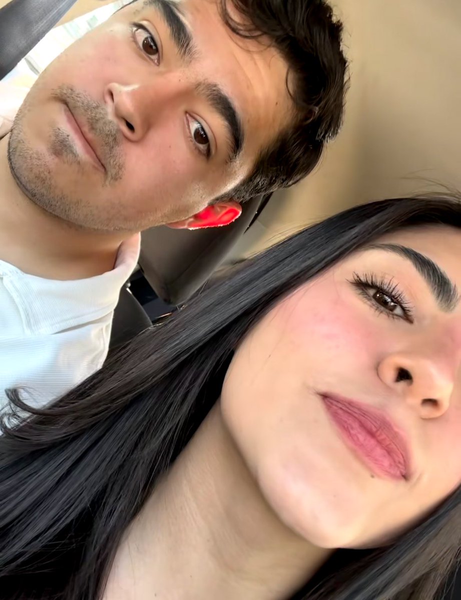maryanamch's tweet photo. Enamoradísima de ti, de cómo vemos la vida igual, de quién soy contigo, de lo libre que me haces, de lo increíble que eres, mi almita gemela que estuvo tan cerca sin saberlo pero ocurrió en el momento que más te necesitaba❤️ https://t.co/ZFt2xSYmgt