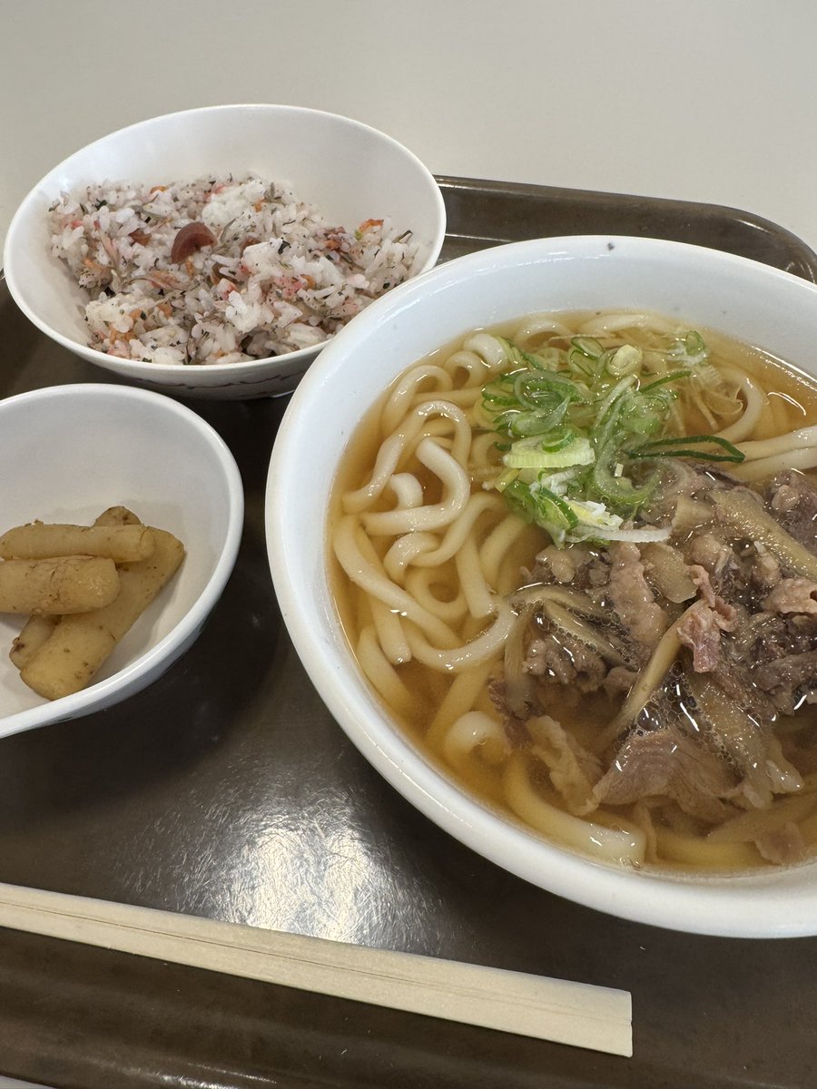 昼はオークション飯^_^