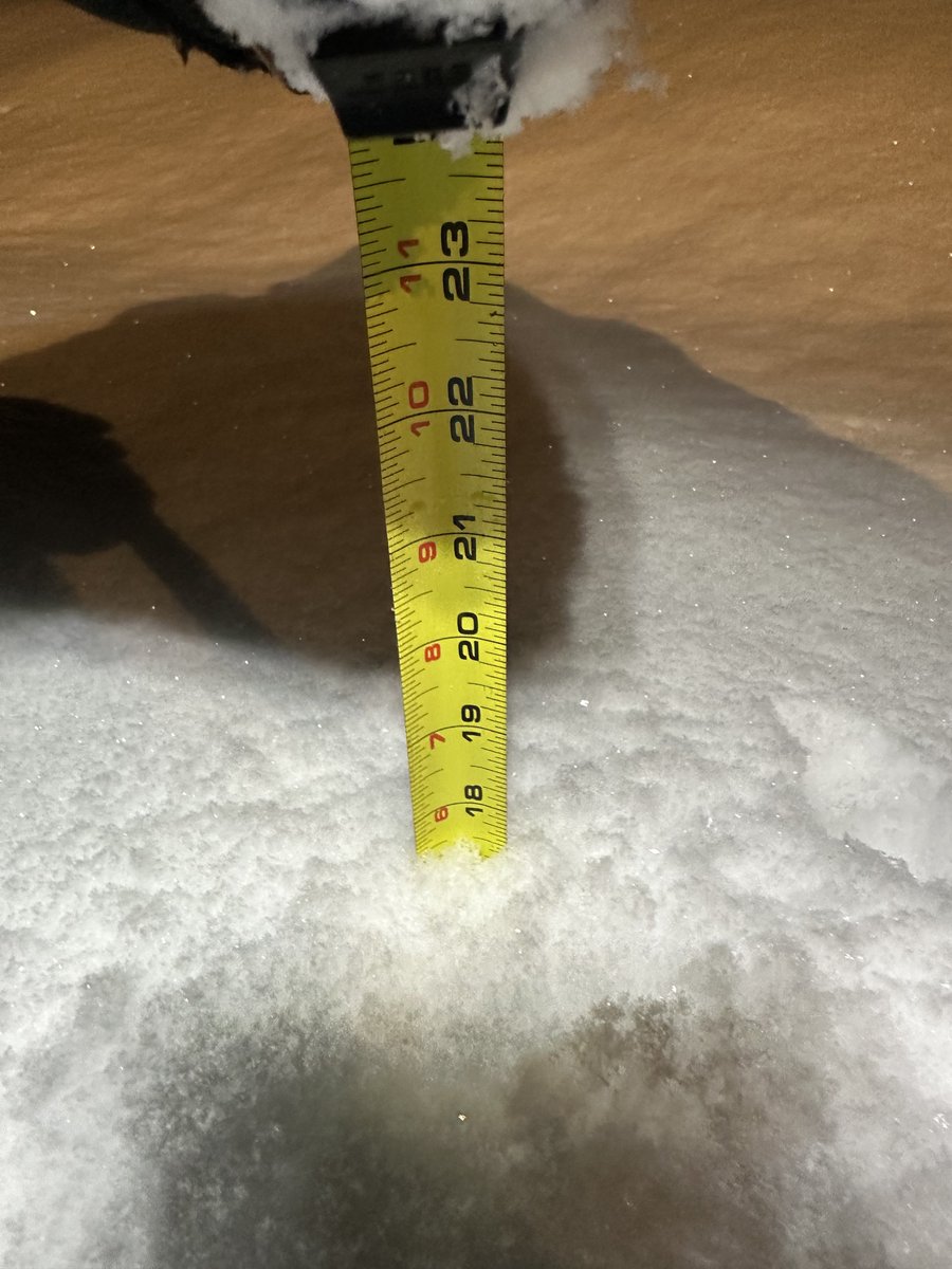 Gonna go with a final storm total of 17.2 inches here in Templeton, MA <a href="/WX1BOX/">SNE Amateur Radio Skywarn</a>
