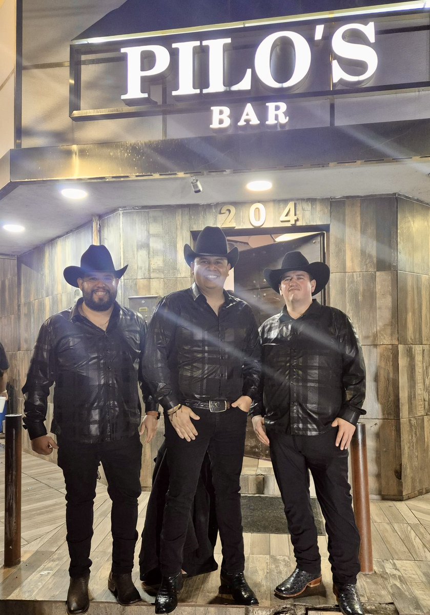 LosComparesMty tweet media