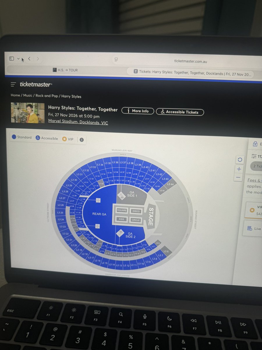 maria ౨ৎ tweet media