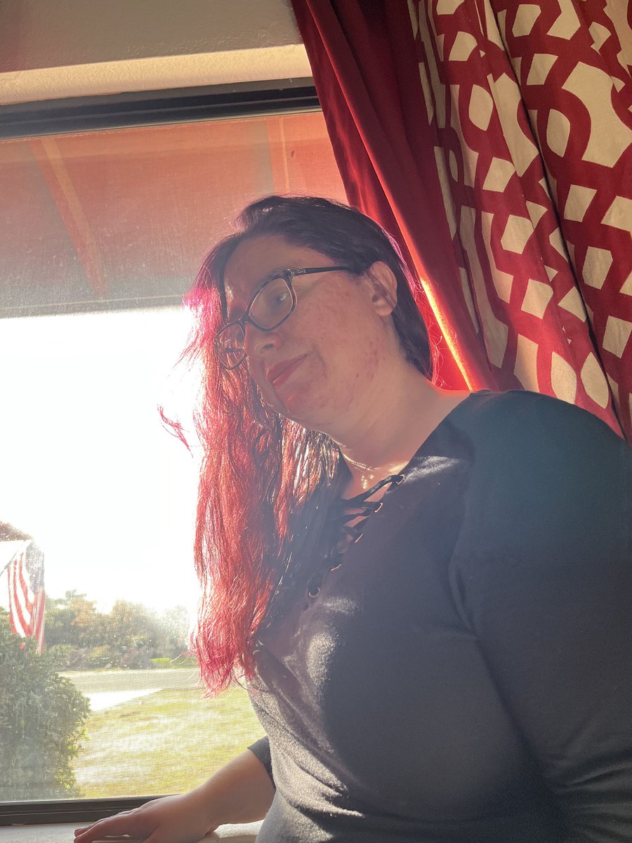 Lizbrarian tweet media