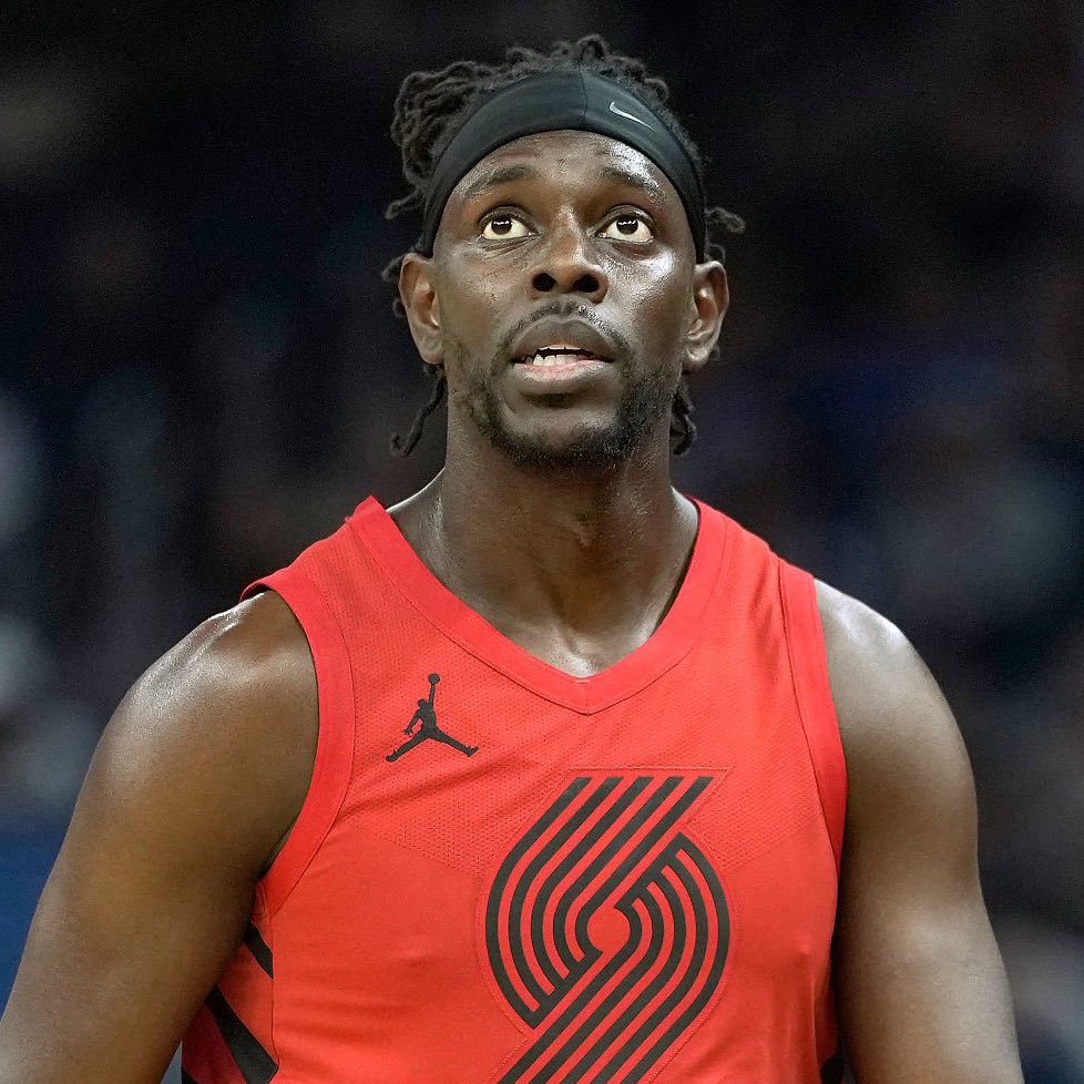 The Knicks are interested in Jrue Holiday 👀 

(via <a href="/TheSteinLine/">Marc Stein</a> h/t <a href="/TheDunkCentral/">NBACentral</a>)
