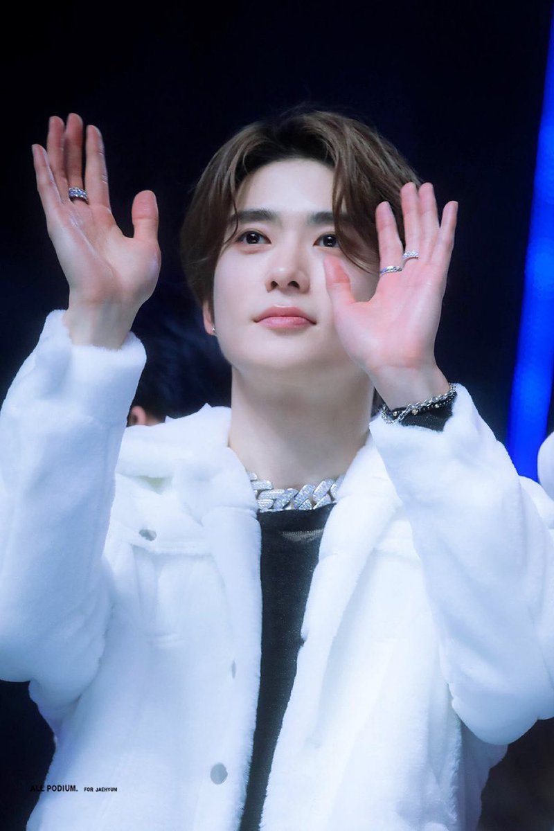 summerwave_'s tweet image. D-96 감기조심하거라...