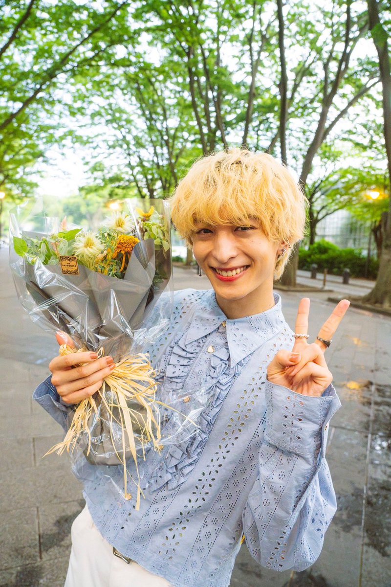 fantastics_fext's tweet photo. "顔に泥を塗る"が
Netflixで配信されてるぅ👀

懐かしい👀

僕が美容を更に好きになった
作品だし
人としても成長できた
作品。

ぜひ観ていただきたいです💄

https://t.co/3T4Etk6Z7p

#FANTASTICS
#顔に泥を塗る
#木村慧人
#慧人の独り言

木村慧人 https://t.co/kRFAbTdOT9