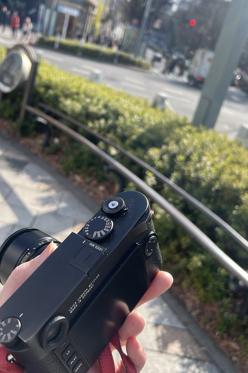 所用で朝の表参道に来ました。
ほぼ25年ぶりのとある用事(?)だったのですが、1秒で予定が終わりましたねぇ。

…何しよ