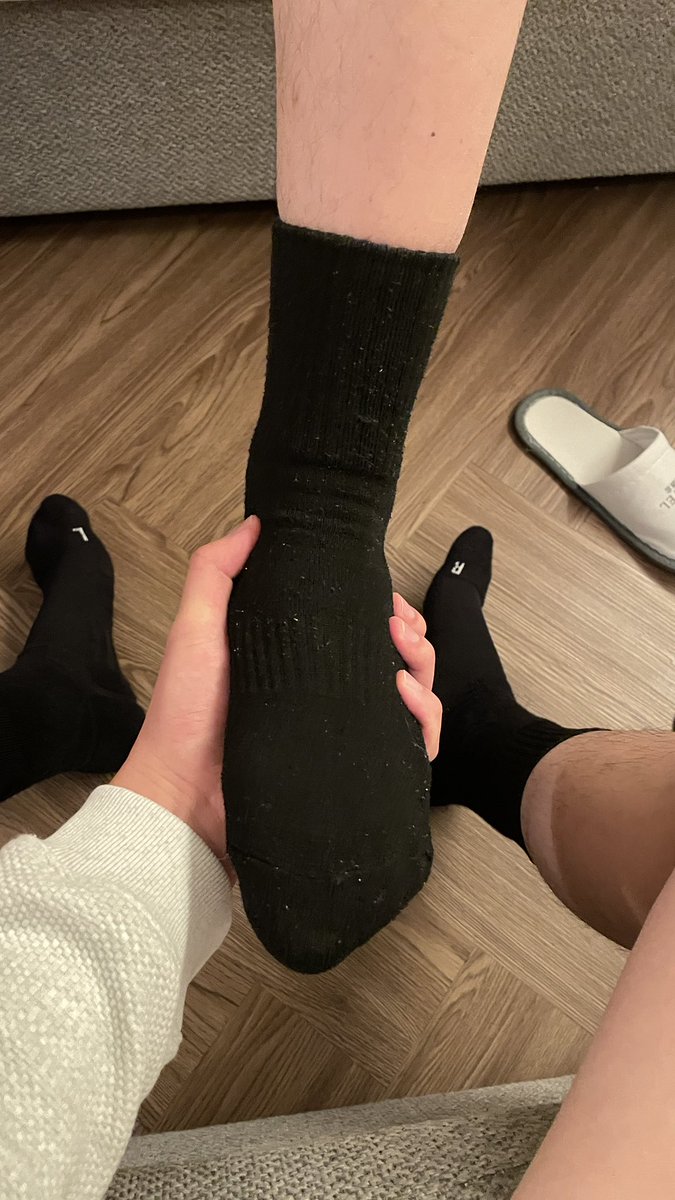 T030528's tweet photo. 和北京的网红联名

🍆18和🍆15的一场决斗⚔️ 猜一猜谁败了 https://t.co/Bz7ReEURqq