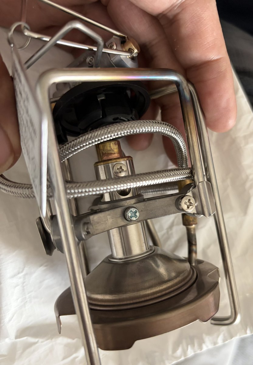 CrasanFM's tweet image. #soto #st331 トレックマスター。私の時代では氷点下でガスは使えなかった。ガスの液出しによって-5度の山頂でも対応。CD缶なのでコンビニでも調達可能。ツーリングでも冷えて使えないという事もない。趣味性は低いけど、助かるギアです。使い方にコツが必要なので、初心者向けではない。
