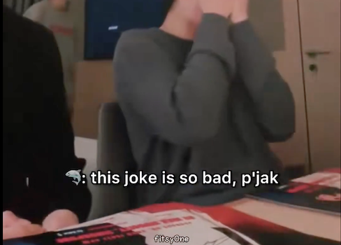 bbliamest's tweet image. i'm fucking crying 😭😭😭😭