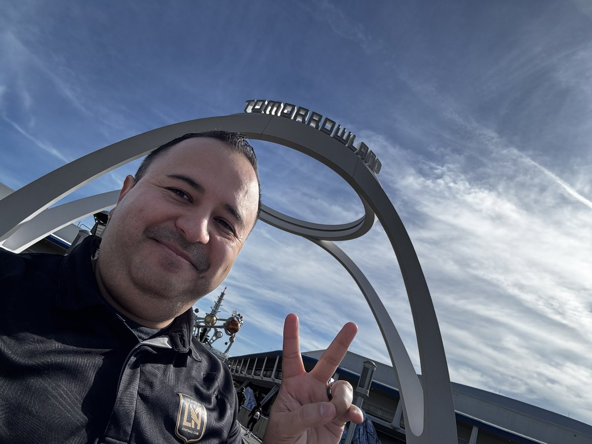 Brian Lopez 🖍️ tweet media