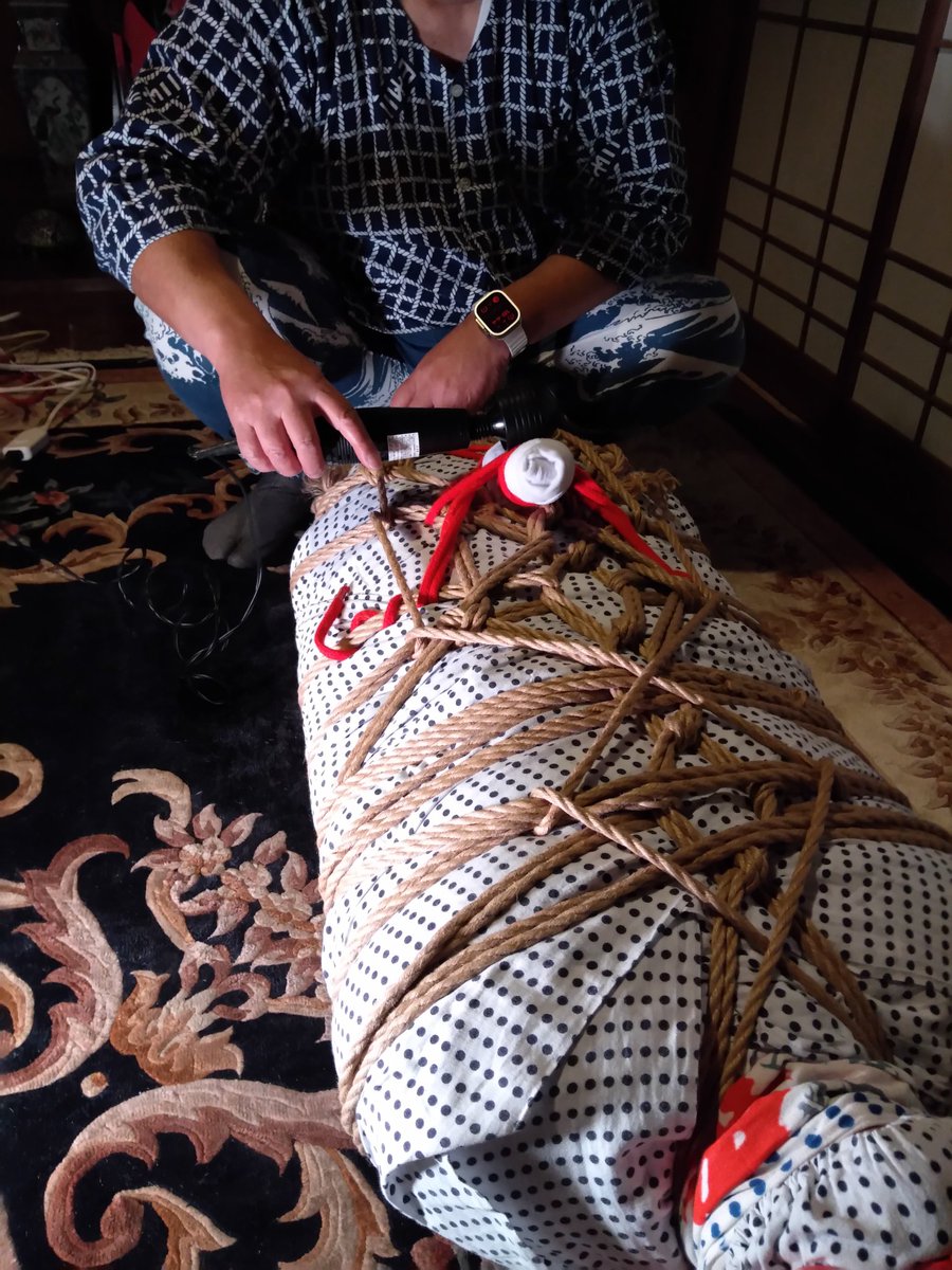 長縄使い tweet media