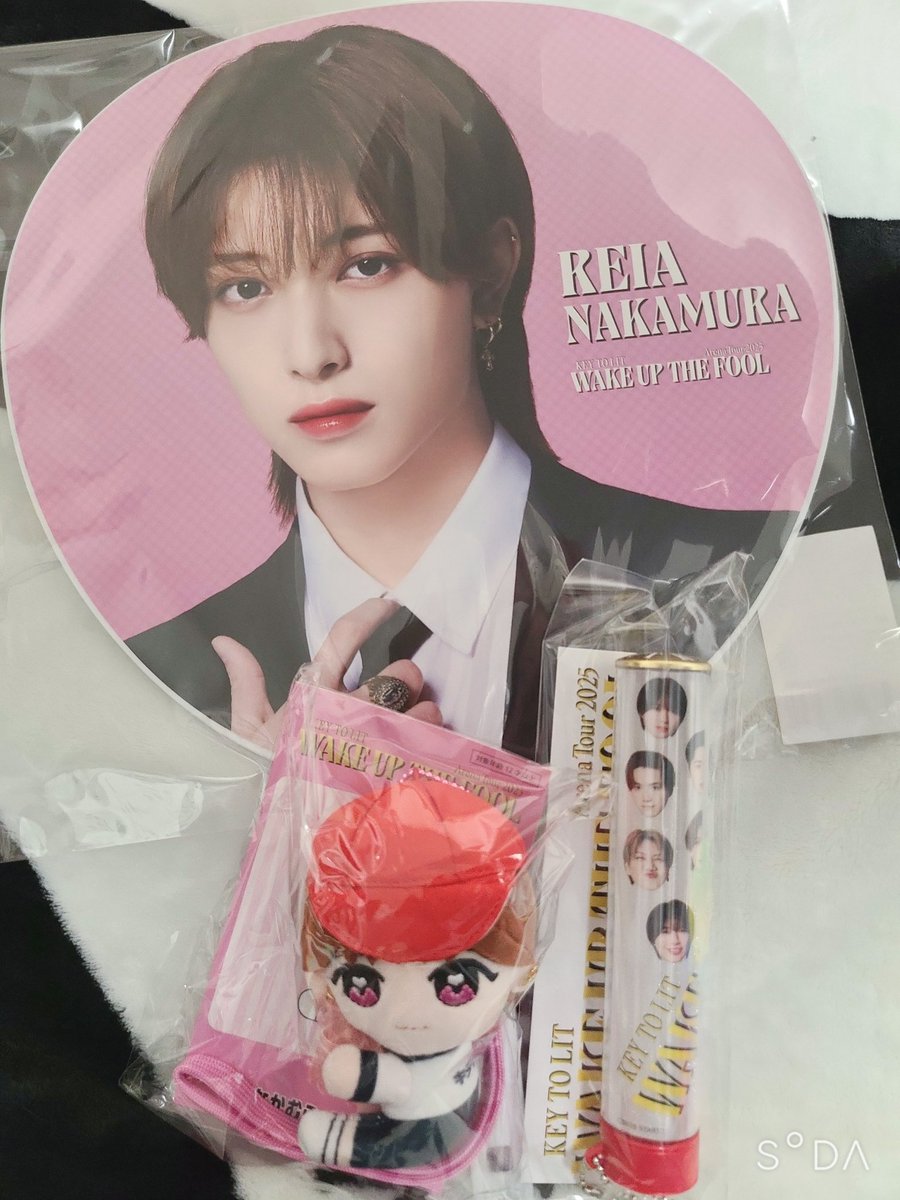 くっつきてれつ 中村嶺亜 KEY TO LIT キテレツ 新品 中村嶺亜