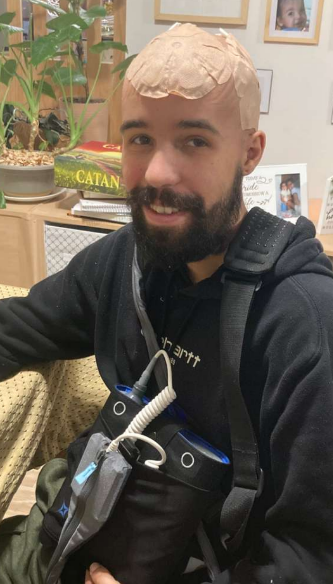 Paula19762's tweet photo. My 29 yo son started Optune TTF treatment on Friday! We are so grateful to God for every open door!! Hoping to get him into the Anktiva trial!! @DrPatrick @anktiva50918 @OptuneSystems https://t.co/Ca3VuYMMm8