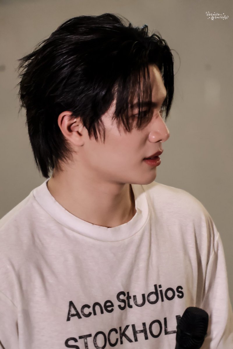 porteeteepor's tweet image. no one gets william’s nose like i do.. like why is it so perfect and fits his face perfectly 😩😮‍💨 

LYKN LYKYOU FANSIGN 

#สนามอ่านเล่น2026xLYKN
#williamjkp @Williamjkp1