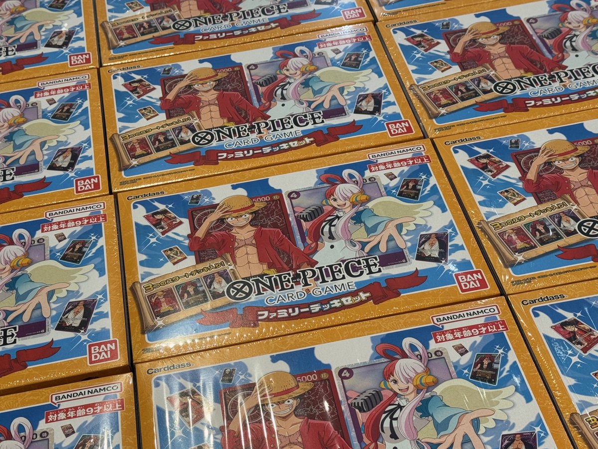ワンピースカード】 大人気のファミリーデッキセットまだ在庫ござい