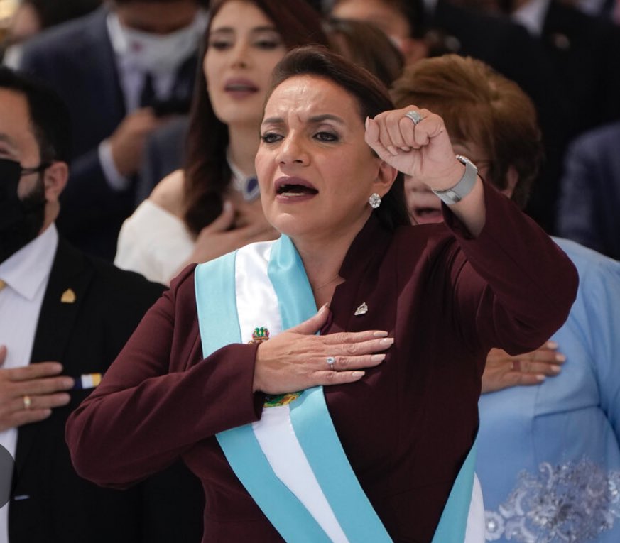 MISIÓN CUMPLIDA, PRESIDENTA XIOMARA 🫡 NOS DIÓ EL MEJOR GOBIERNO QUE HONDURAS HA TENIDO ✊🏻❤️