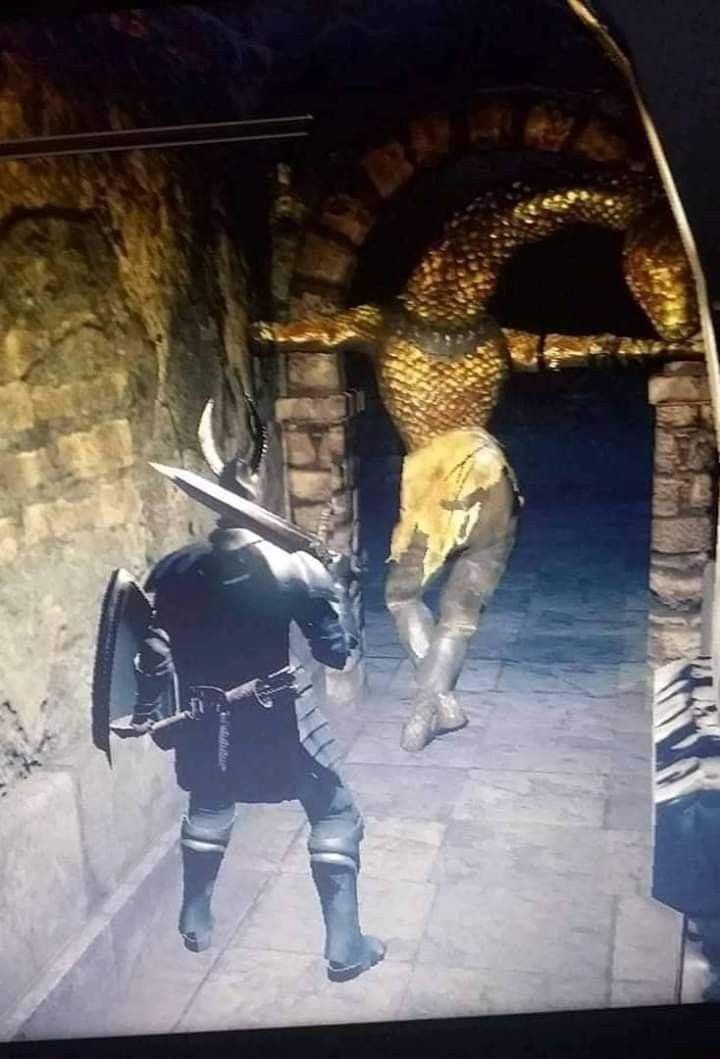 겜할때 빡치면 일어서서 이자세로 잠시있다가 다시 앉아서 겜함