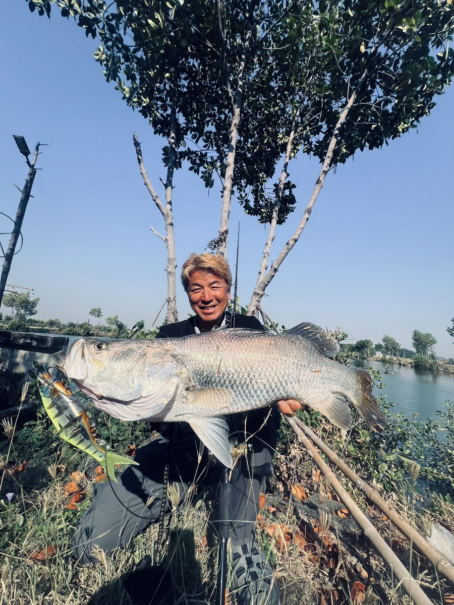okuda_manabu's tweet image. グラヴィテーター220SFに
ビックバラ
キャプチャー169XXXH-5にカルカッタコンクエストMD400XGドラグチューンのフルロックで瞬殺ファイト
ラインはVARIVAS SMP10号130lbリーダー
まるで、小バスの様な感じだった（笑）
このドラグ凄いかも、、まだまだ未知数
#shimano