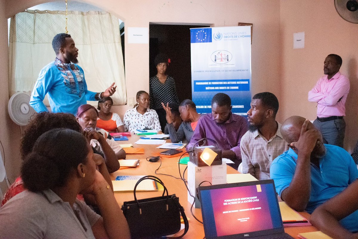 CombiteD's tweet photo. Du 22 au 23 janvier 2026, un atelier de formation sur les principes fondamentaux et les mécanismes internationaux de protection des droits de l’homme, suivi d’un module consacré à la prévention des exploitations et abus sexuels, a été organisé à l’intention de 18 membres d’organisations locales, afin de renforcer leurs capacités dans ces domaines.

À l’issue des deux journées d’activités,rendues possibles grâce à l’accompagnement technique de @UNHumanRights et au soutien financier de @EUDelegationHt,un certificat a été remis à chaque participant. Les bénéficiaires ont également exprimé leur engagement à dupliquer et à diffuser les connaissances acquises.