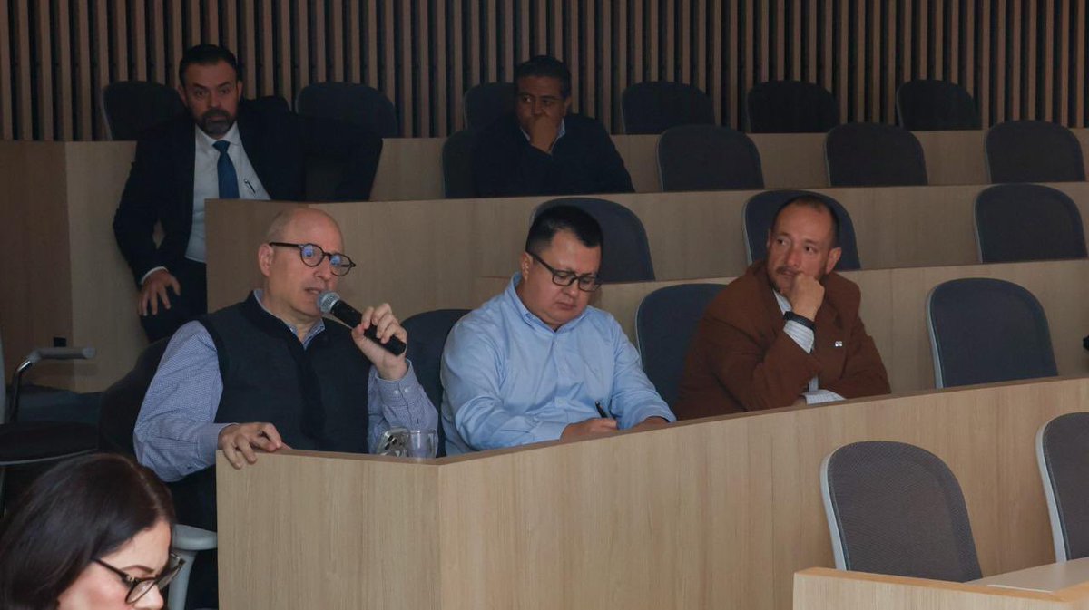 Primera reunión del Think Tank ✨ 
Agradecemos a las universidades e institutos que participaron en la primera reunión del Think Tank, iniciativa del Clúster Universitario, coordinada por la @ibero_cdmx , orientada a la deconstrucción del discurso de odio.