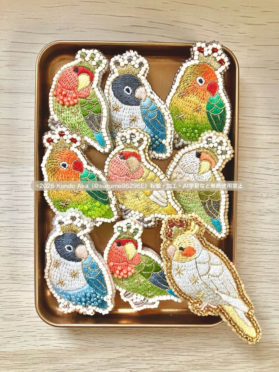 renako様お取引中⭐2672⭐❣️夏アクセ❣️オリジナル✴一点物インド刺繍 インコ弁当…な手刺繍ブローチ。あと1個仕立てれば終わり！ 今週末の
