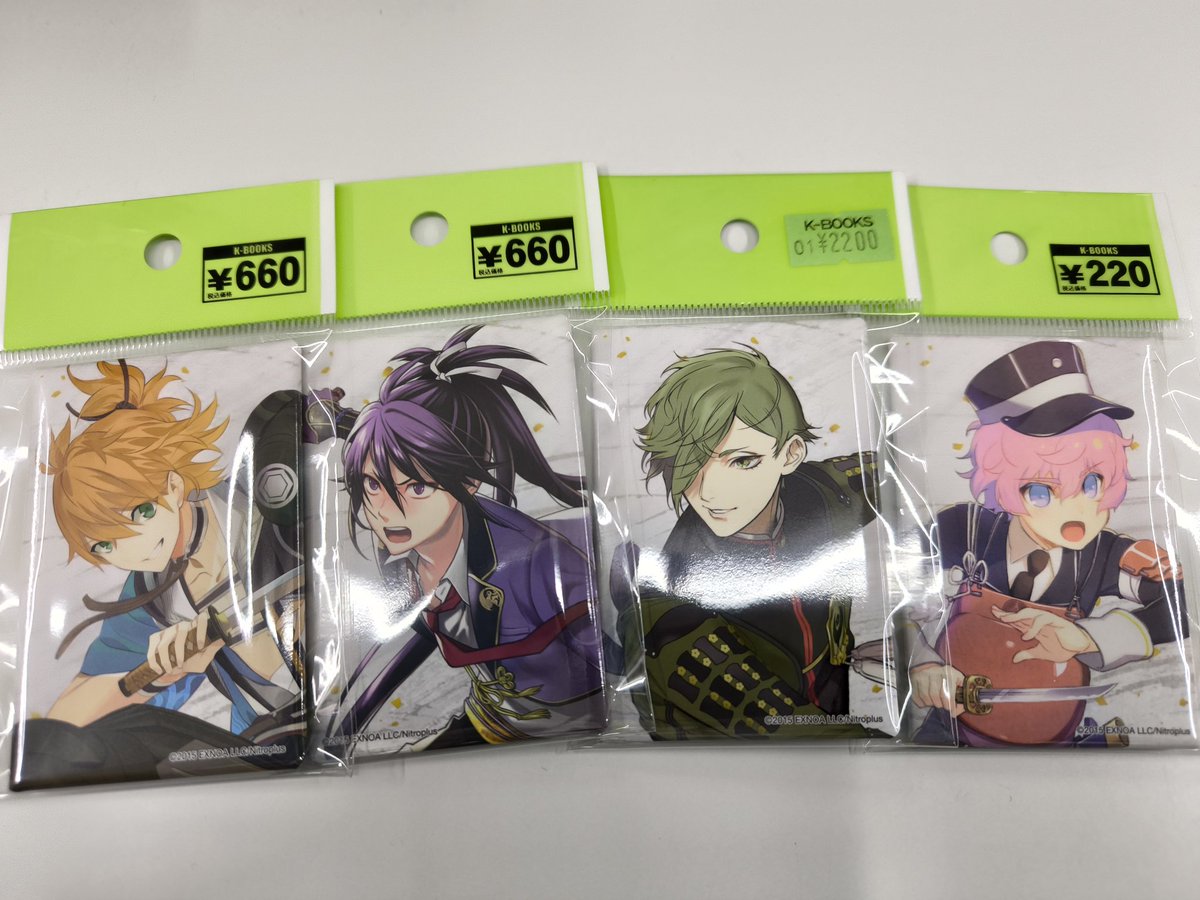 入荷情報】 刀剣乱舞 とうらぶ スクエア缶バッジ 五周年記念祝画 鶯丸